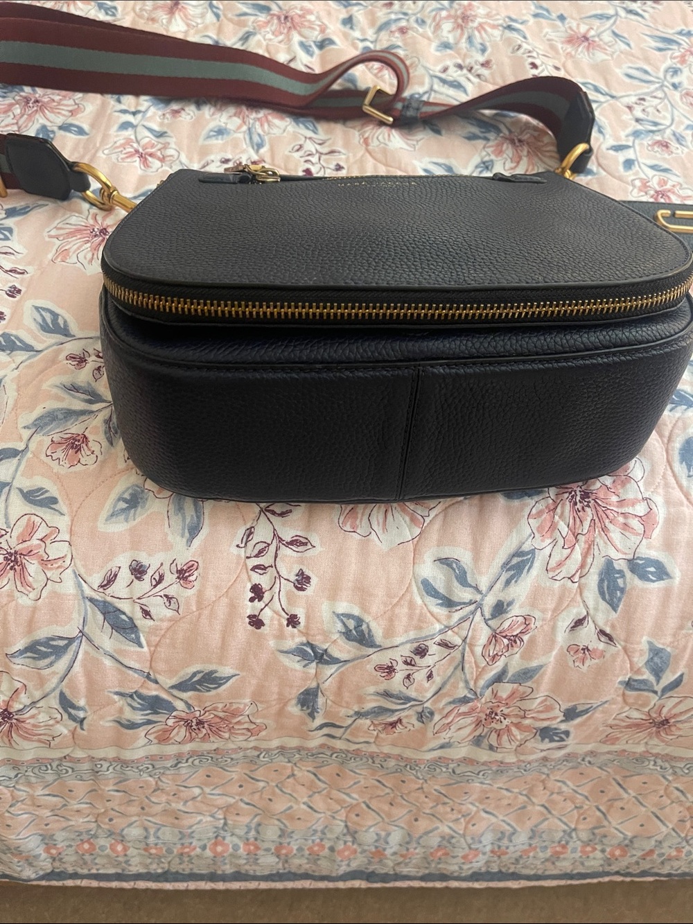 Marc Jacobs Crossbody with grey and burgundy strap for @denawilliams246 - Picture 8 of 13